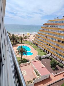 Large studio rental with pool en 1ere ligne de mer