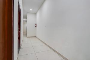 Collection O by OYO Patiala Road Crossway Zirakpur Formerly Lavish