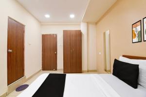 Collection O Dum Dum Nager Bazar Formerly Gokul Residency