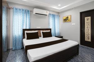 Super Collection O Vedayapalem Railway Station Formerly Grand Luxury Rooms