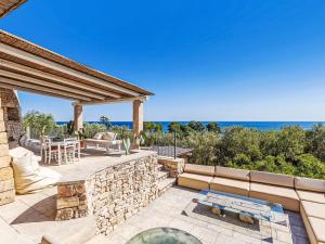 Villa Luxury – Trullo dei Silvi by Interhome