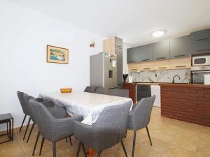 Holiday Home Lolita by Interhome