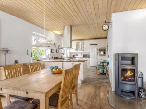 Apartment Ettie - 6km from the sea by Interhome