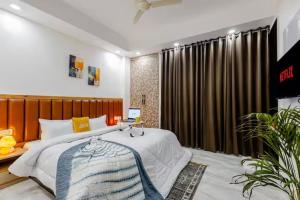 Lime Tree Luxury 2BHK Service Apartment Sector - 52