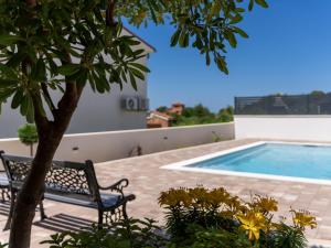 Apartment Villa Mare-3 by Interhome