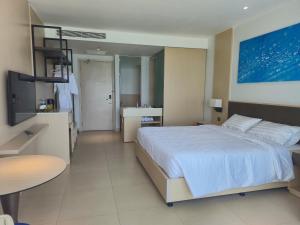 Arena Lucky condotel