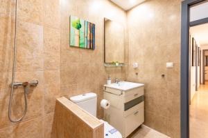 3 habitaciones y 2 baños junto al rio