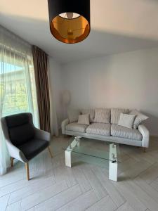 Apartament perioada Untold