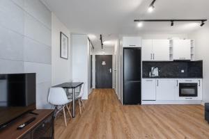 Graniczna City Comfort Studio by BookingHost