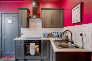 17a Kilvington House