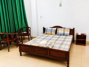 Sứ Lạng Hotel - Only Accept Vietnamese Customers
