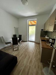 Vera Residence - Free Private Parking & Self Check-In