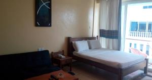 Sunny Beachfront Studio