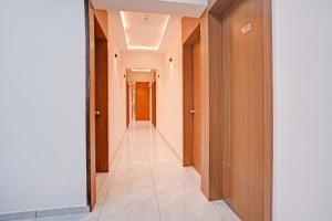 FabHotel Royal Midway