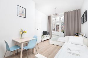 Enchanting Nest with Separate Kitchen - Kazimierz by Upstairs