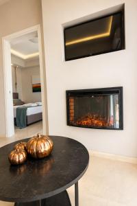 Nino Suite, Central Pyrgos