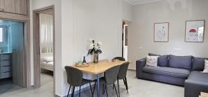 The Vyronas House - Detached house 2BR Near Center