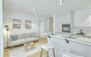 1 Bedroom Awesome Apartment In Tossens