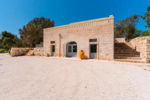 MASSERIA GROTTA ANTICA 6&2, Emma Villas