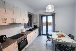 Villa Therme Athen - Sea View Jacuzzi Santorini Stay