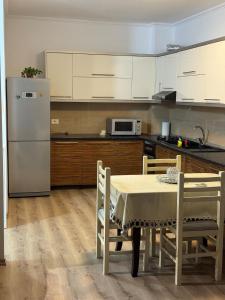Kerols Elegant Studio with Balcony