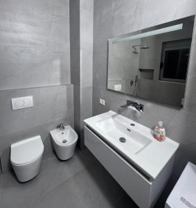Kerols Elegant Studio with Balcony