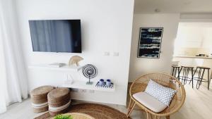 New 1BR - Beach front condo Playa Coral G41