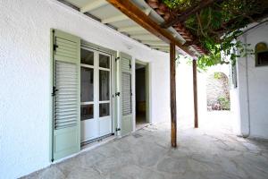 Pefko House