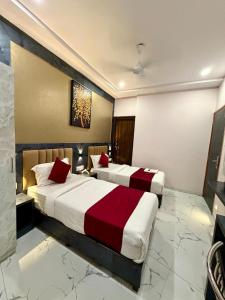 Hotel Classy Comfort Malad Near DNA Hospital
