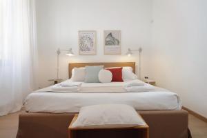 Design Apartment near metro A- Re Di Roma