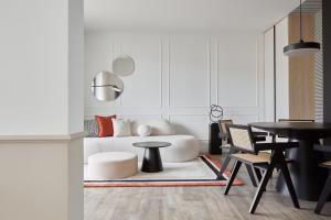 Flatbook-City Center Prestige Residences Rivus with Gym & Sauna