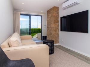 The Vista Apartment
