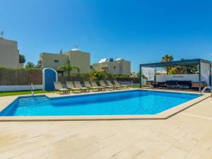 V5 Villa Galé Beach