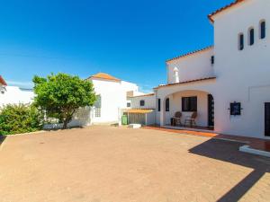 V5 Villa Galé Beach