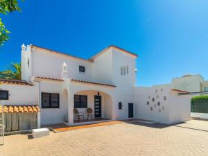 V5 Villa Galé Beach