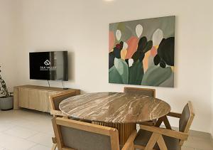 Silk Valley - Modern 1BR in JVC with access to Pool, Gym & Free Parking
