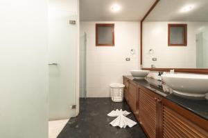 Patong 4BR Seaview Villa with Infinity Pool