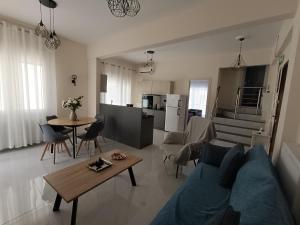 Angelas apartment