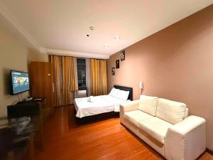 Gramercy Studio Low Floor Garden View with WI-FI