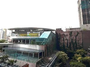 Gramercy Studio Low Floor Garden View with WI-FI