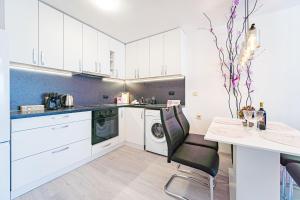 Аzure Dream Apartment Balchik, free parking