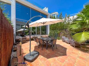 Residencial Miramontgo by CARLOSFERIEN