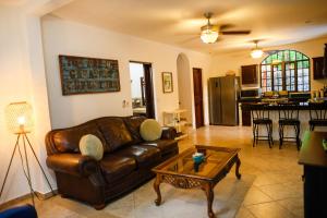 Villa Amarilla by Vacation Pura Vida