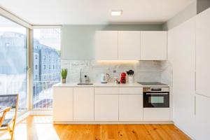 Bright Boavista Flat | Balcony & AC