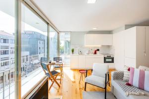 Bright Boavista Flat | Balcony & AC