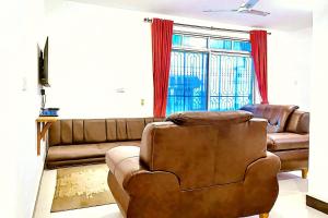 Uroa Beachfront Apt Direct Sand