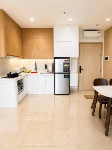 Panoma2 apartment for rent with a direct view of the river