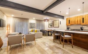 Beautiful 3BD House in Playacar