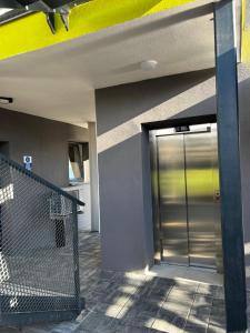 Bi Apartments