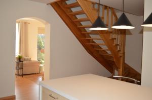 HMTL Apartments - Duplex Open Concept With Garden